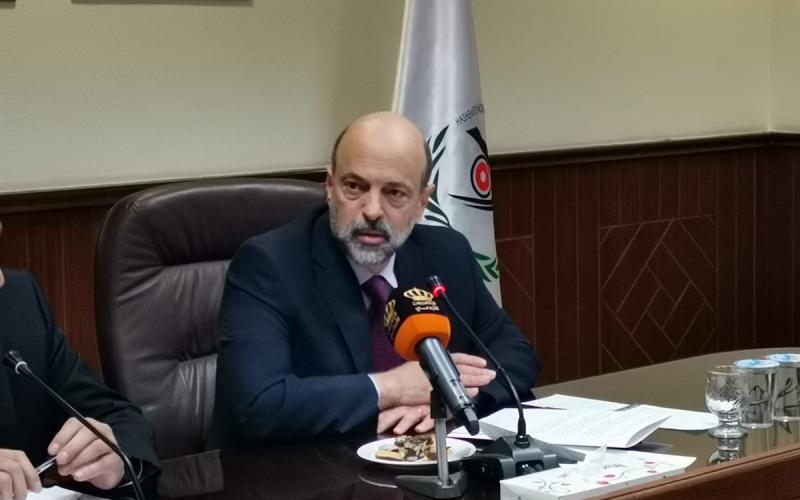 الرزاز: لا حصانة لفاسد