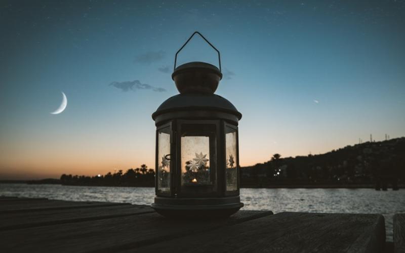 مركز دولي يعلن أول أيام رمضان فلكيا