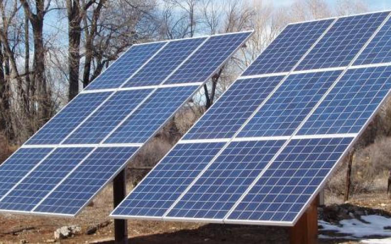 زواتي: الطاقة تدرس عروض تركيب أنظمة خلايا شمسية للاسر العفيفة ومنتفعي صندوق المعونة