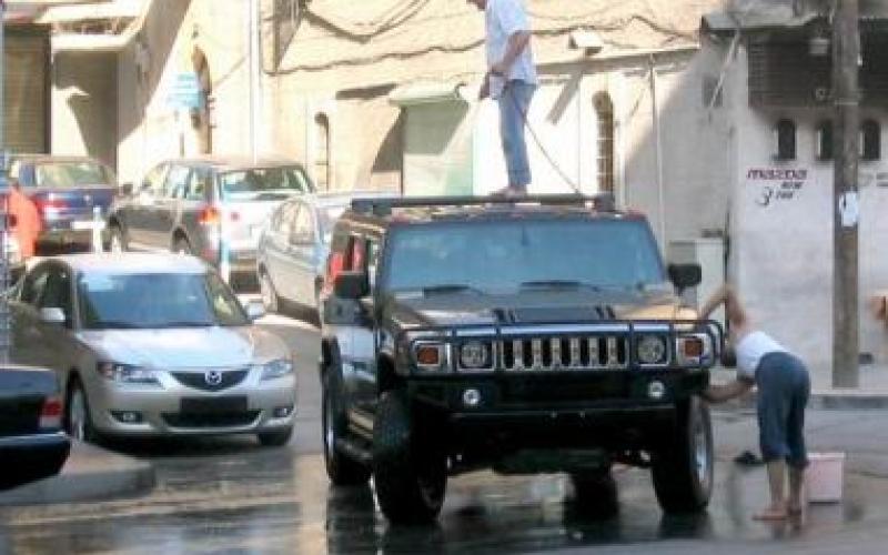 8 محطات تغسل السيارات بدون مياه