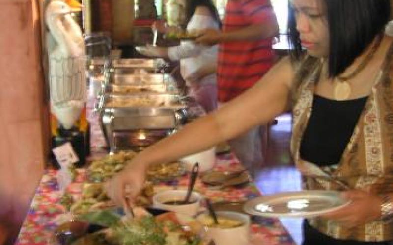 منتجات فلبينية في أسواق أردنية لجمهور فلبيني