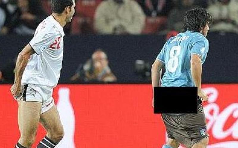 الفراعنة يكشفون عورة الطليان