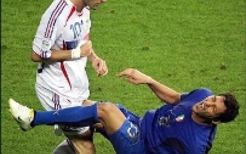 زيدان: لن أعتذر لماتيرازي أبدا