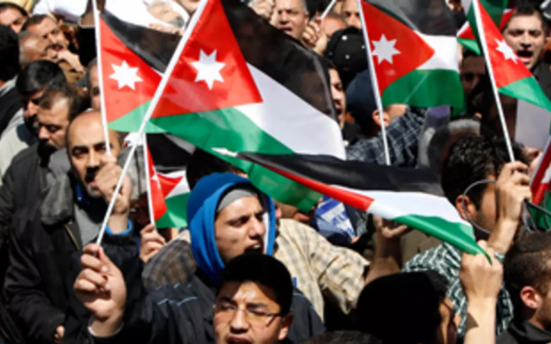  إطلاق حوار وطني مطلع الشهر المقبل حول التشريعات الناظمة للحياة السياسية، تمهيداً للوصول الى توافقات حولها