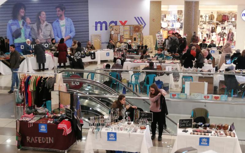 بازار نظمته المفوضية السامية في كانون الأول/ديسمبر 2019 (أغيد أبو زايد-عمان نت)